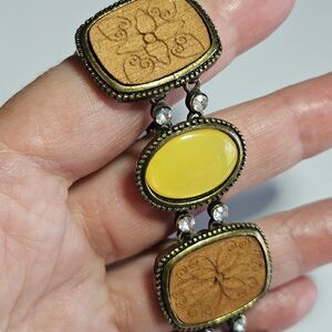 Laila Rowe Bronze Tone Floral Engraved Wood Yellow Bracelet 7"